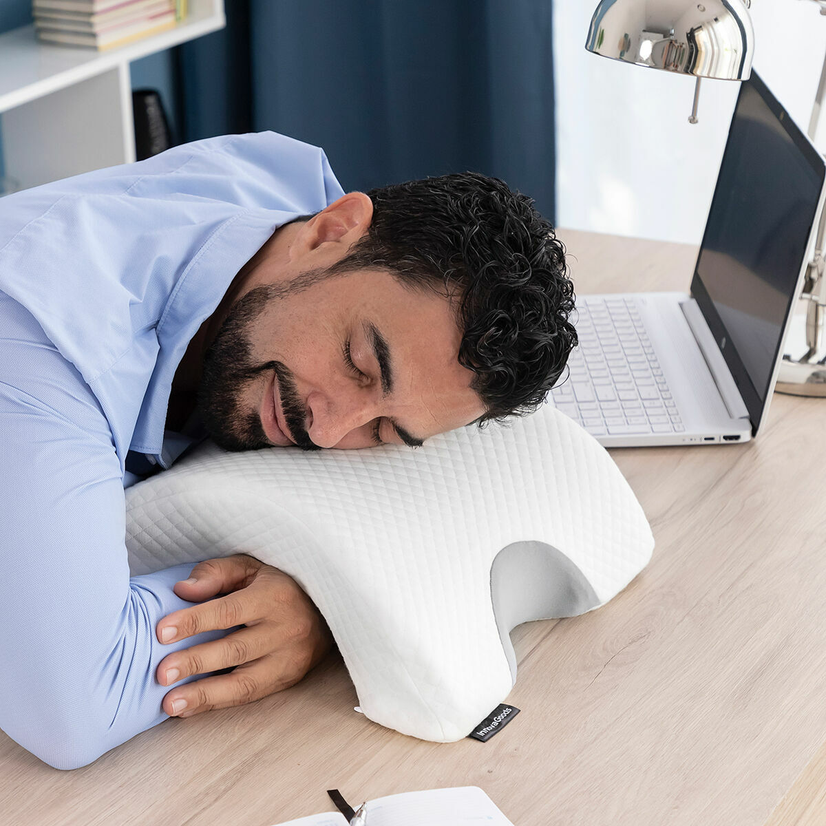 "INNOVADUO" – Almohada Cervical Viscoelástica para Parejas con Diseño Ergonómico